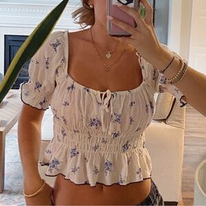 flash sale!! 💌 blue floral top